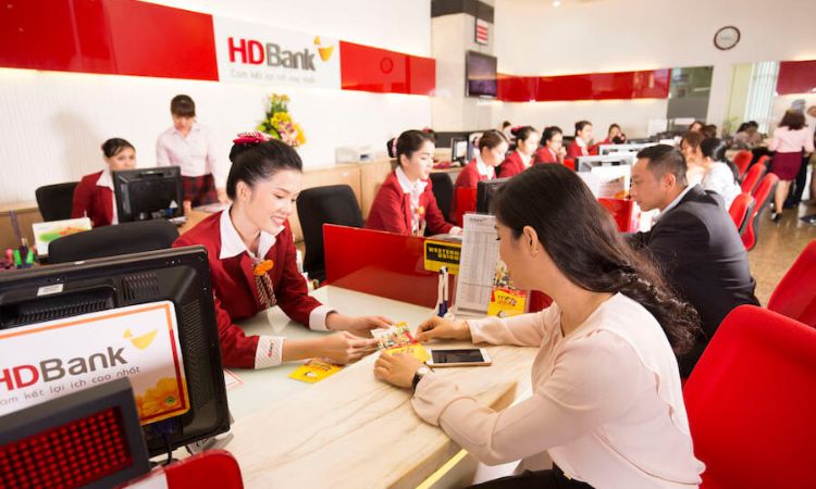 Có nên gửi tiết kiệm ngân hàng HDBank không?