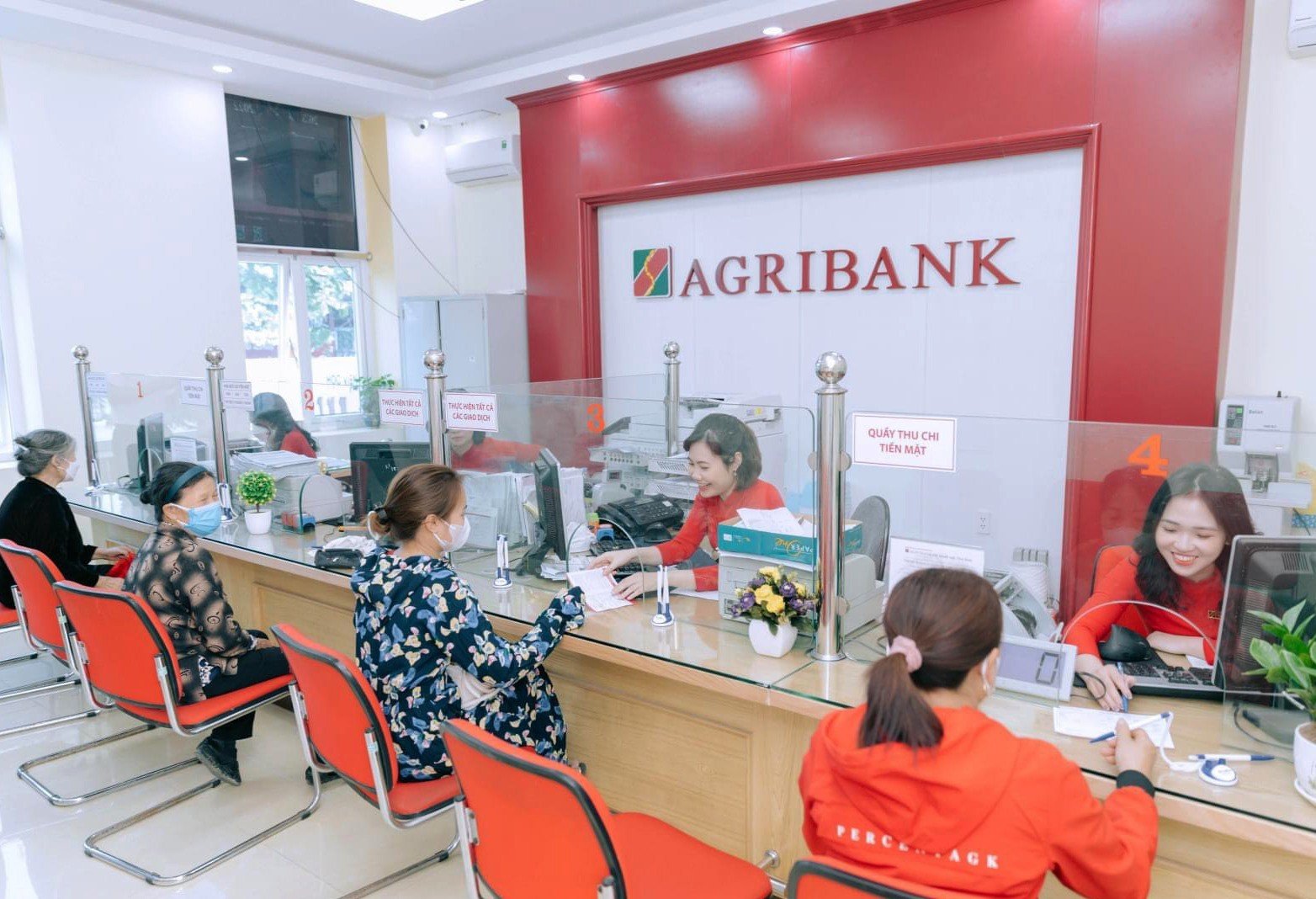 Vay trả góp ngân hàng Agribank: Hồ sơ và lãi suất thế nào? - Meey Finance