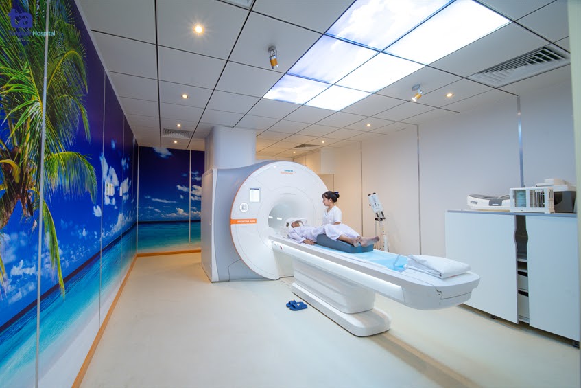 Chụp cộng hưởng từ (MRI): Quy trình, giá, ưu nhược điểm