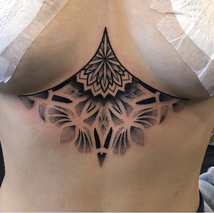 101+ hình xăm chân ngực cho chị em cực quyến rũ - Genztattoo