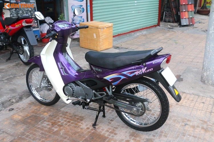 Cận cảnh Suzuki 'xì po' đời 99 giá 200 triệu tại VN