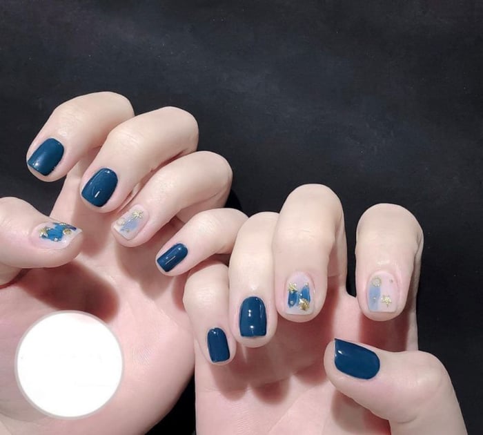 55+ Mẫu nail màu xanh dương nhạt: Làm đẹp nhẹ nhàng, cuốn hút cho phái đẹp