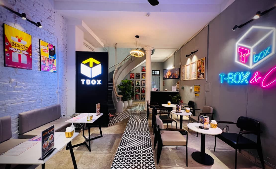 T-Box Cafe Phim Phố Vọng - Phòng chiếu phim