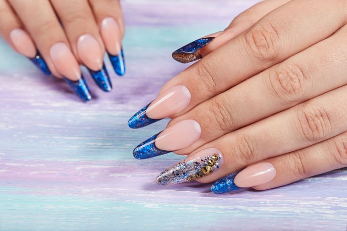 55+ Mẫu nail màu xanh dương nhạt: Làm đẹp nhẹ nhàng, cuốn hút cho phái đẹp