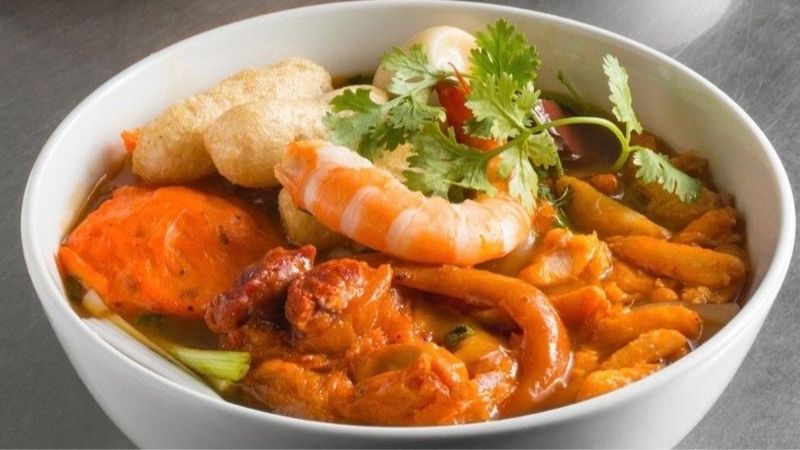 Những quán bánh canh cua hút khách ở TPHCM