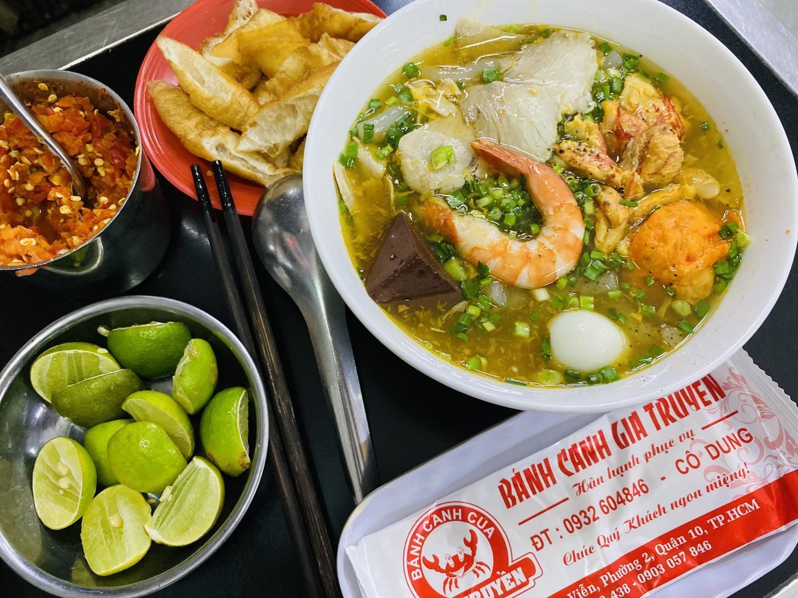 Những quán bánh canh cua hút khách ở TPHCM