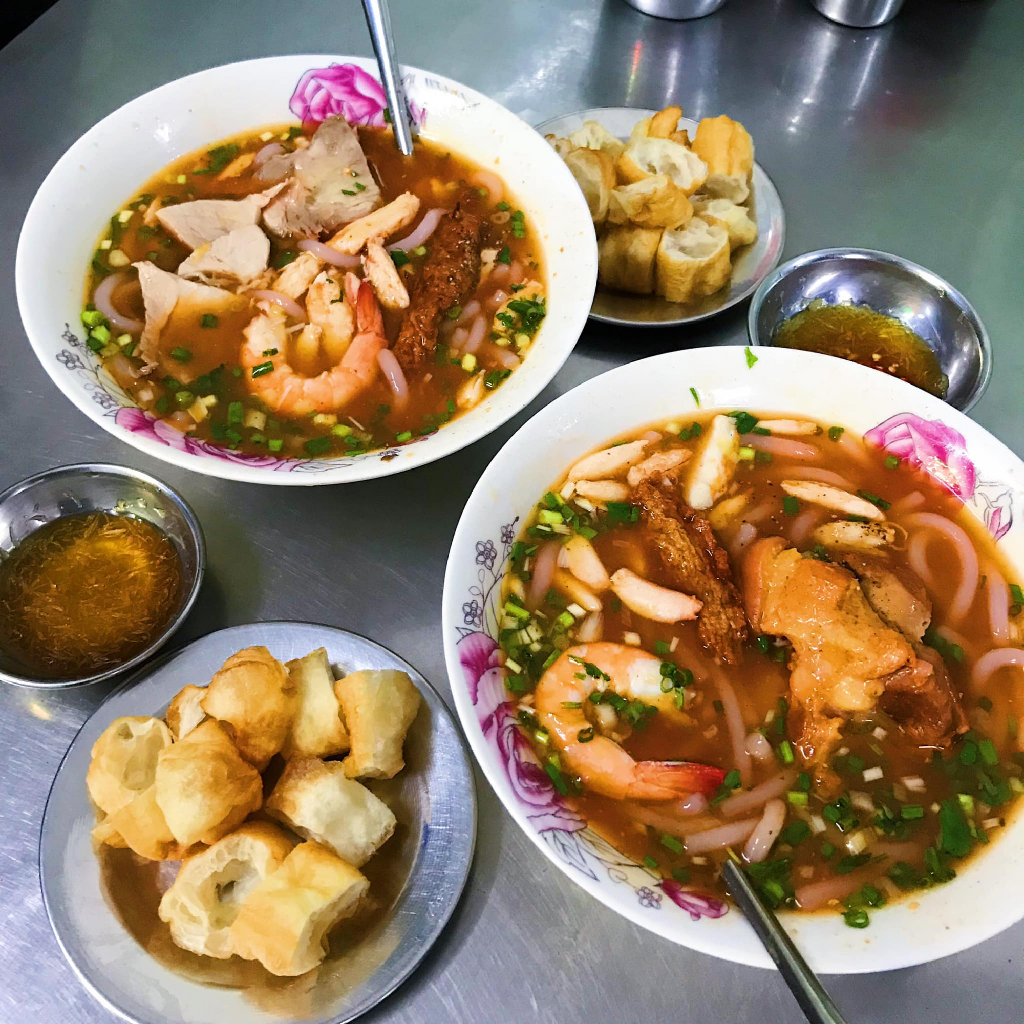 Những quán bánh canh cua hút khách ở TPHCM