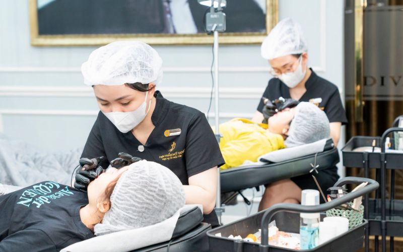 Phun xăm môi là gì? Kỹ thuật và quy trình phun xăm môi tại spa